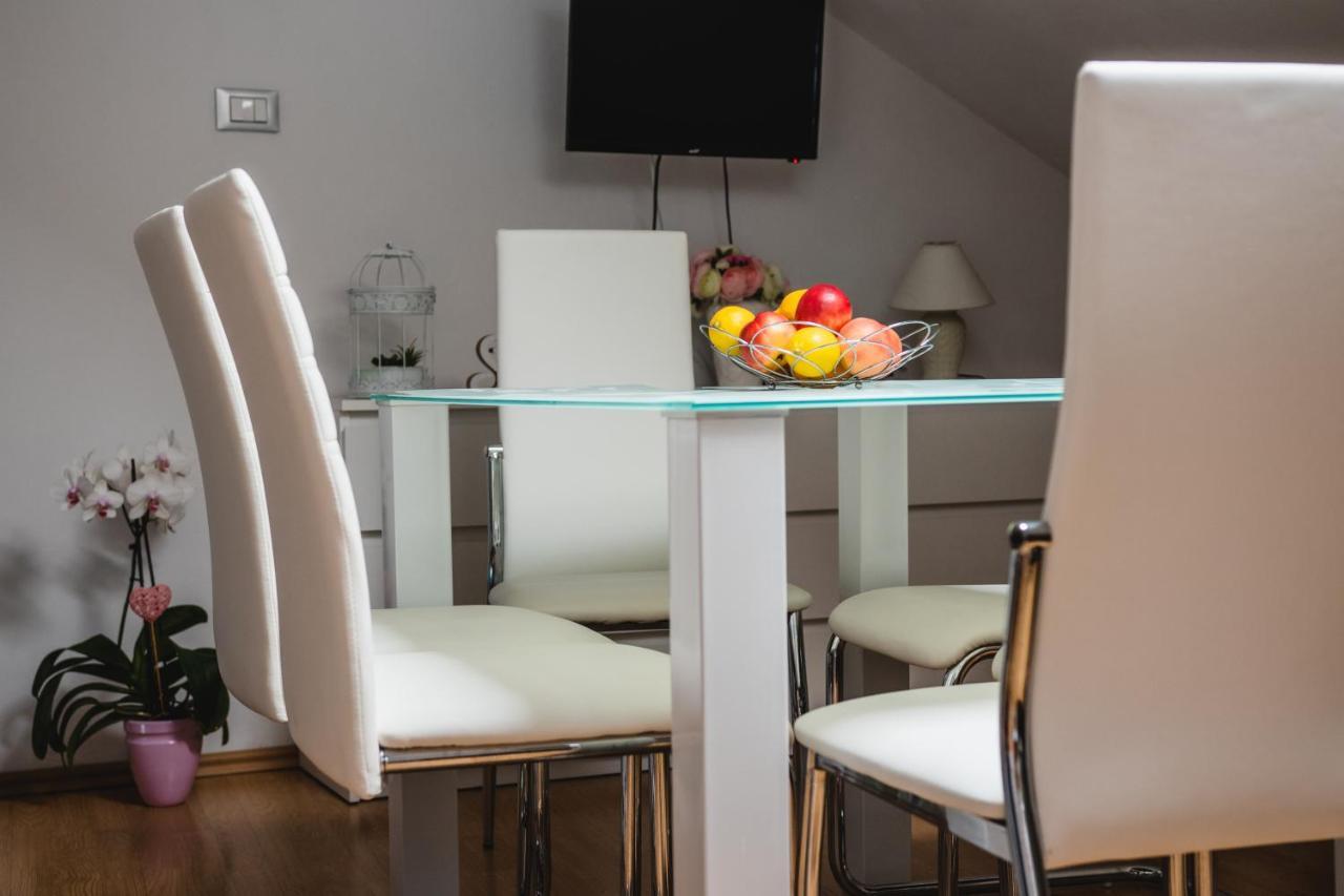 Apartmani Tena Selce Exterior photo