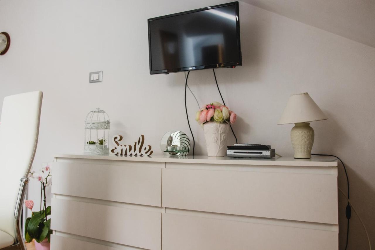 Apartmani Tena Selce Exterior photo