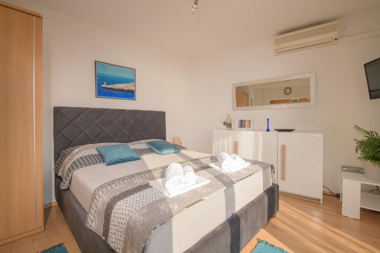 Apartmani Tena Selce Exterior photo