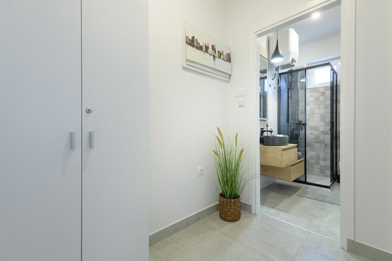 Apartmani Tena Selce Exterior photo