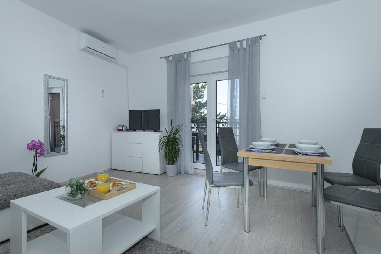 Apartmani Tena Selce Exterior photo